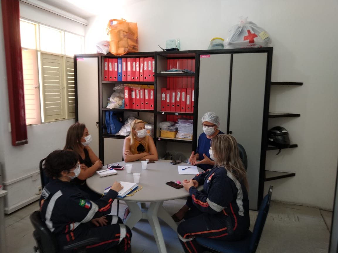 Sindicato dos Enfermeiros visita estrutura do SAMU e orienta sobre cuidados com a COVID-19